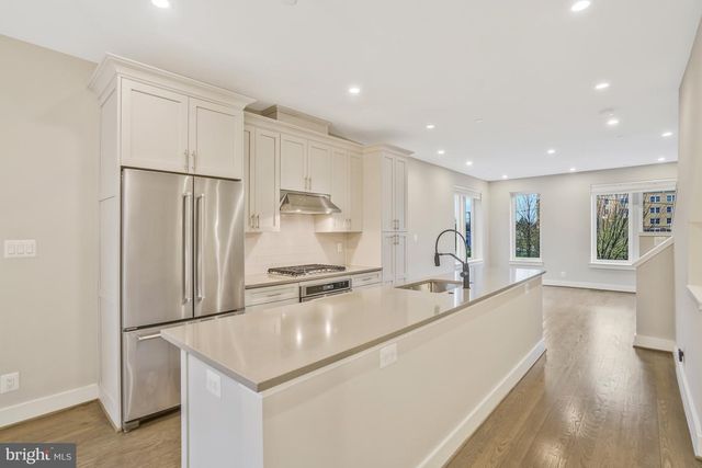 601 N HENRY ST, Alexandria, VA 22314