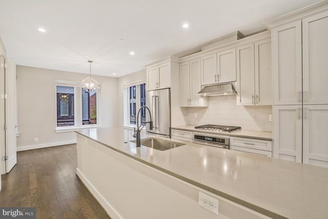 601 N HENRY ST, Alexandria, VA 22314