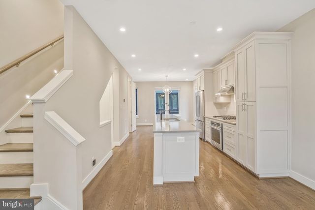 601 N HENRY ST, Alexandria, VA 22314