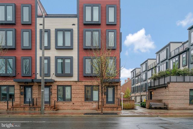 601 N HENRY ST, Alexandria, VA 22314