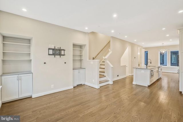 601 N HENRY ST, Alexandria, VA 22314