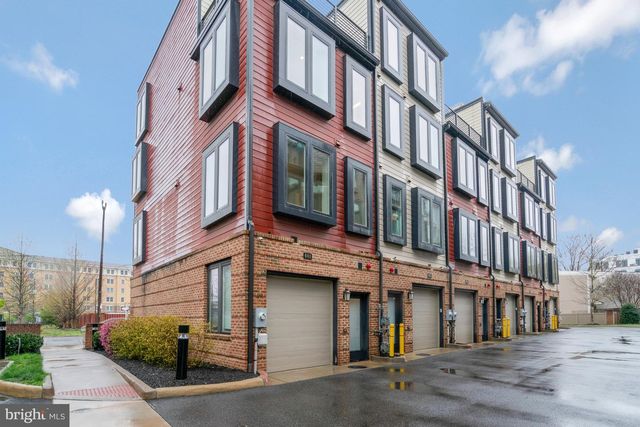 601 N HENRY ST, Alexandria, VA 22314