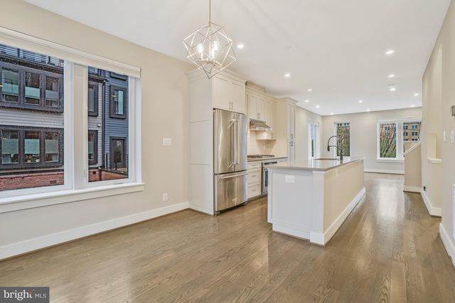 601 N HENRY ST, Alexandria, VA 22314