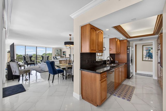 4100 N Ocean Drive 304, Riviera Beach, FL 33404