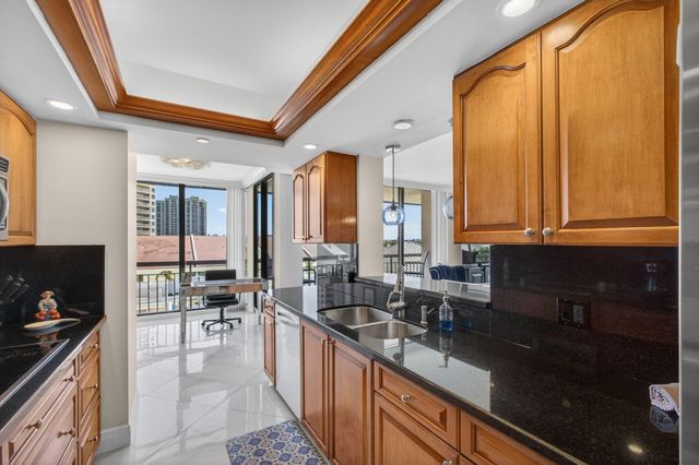 4100 N Ocean Drive 304, Riviera Beach, FL 33404