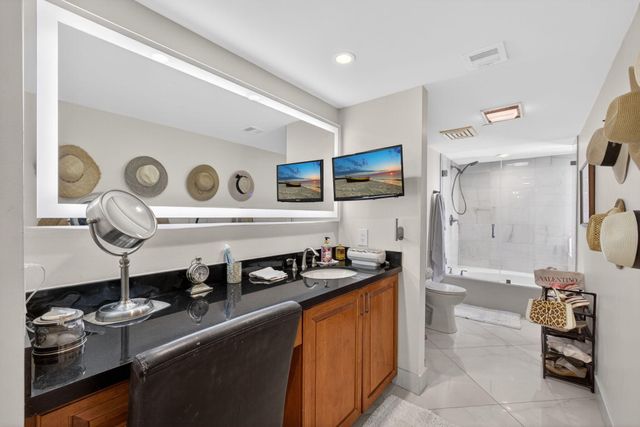 4100 N Ocean Drive 304, Riviera Beach, FL 33404