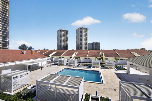 4100 N Ocean Drive 304, Riviera Beach, FL 33404