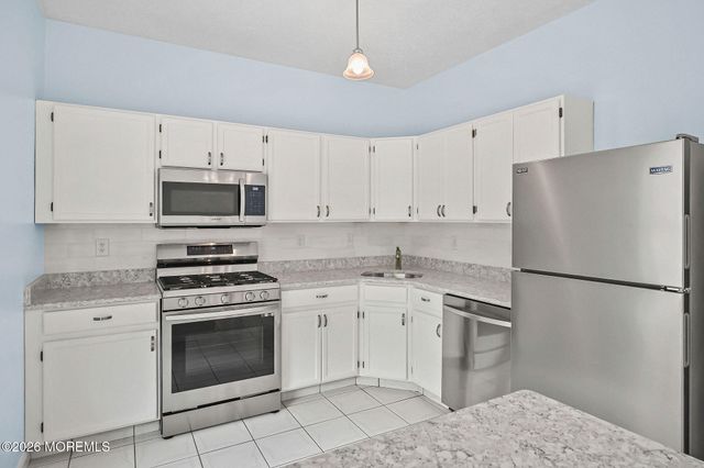 38 Azimuth Court 128, Holmdel, NJ 07733