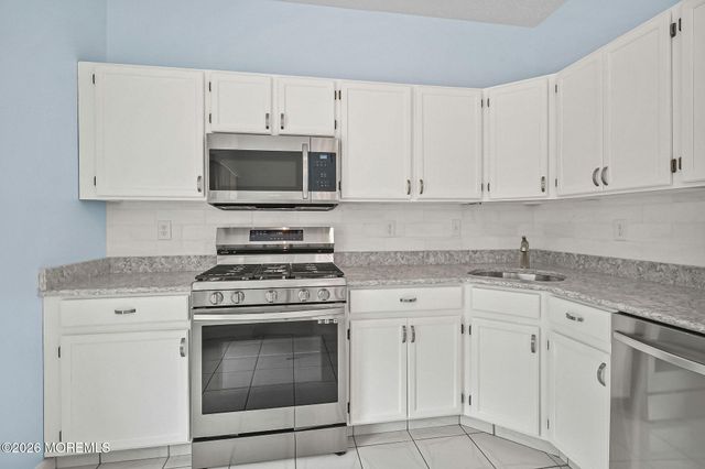 38 Azimuth Court 128, Holmdel, NJ 07733