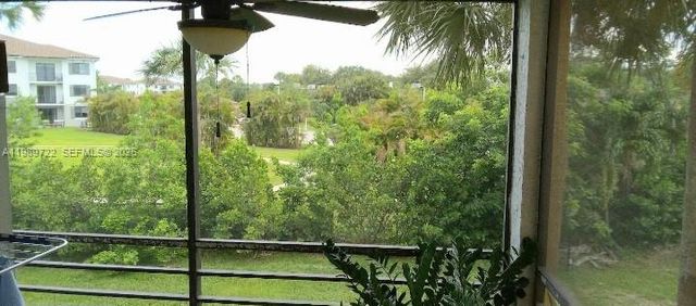 9273 SW 8th St 220, Boca Raton, FL 33428