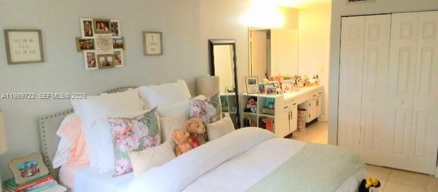 9273 SW 8th St 220, Boca Raton, FL 33428