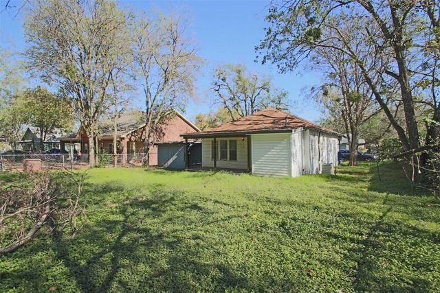 1307 Joslin Street, Cleburne, TX 76033