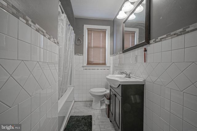 19 ALMOND ST W, Vineland, NJ 08360