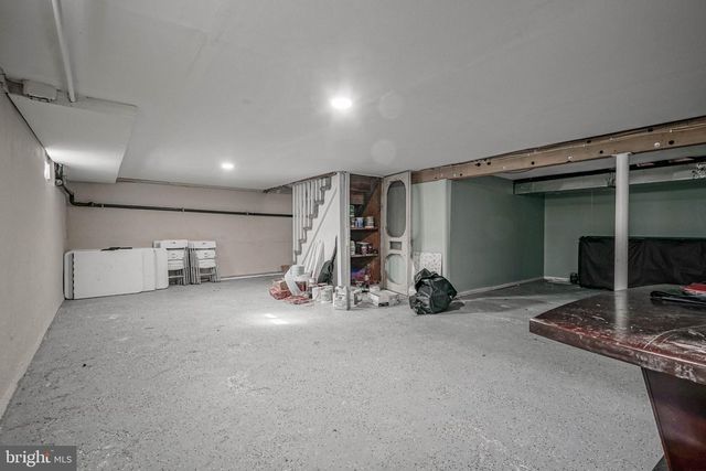 19 ALMOND ST W, Vineland, NJ 08360