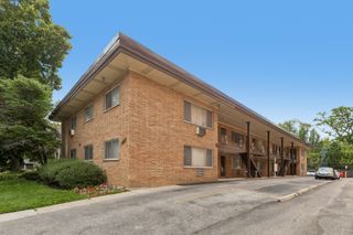 938 Ontario Street 10, Oak Park, IL 60302