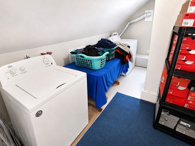 58 Oak St 58, Winchester, MA 01890