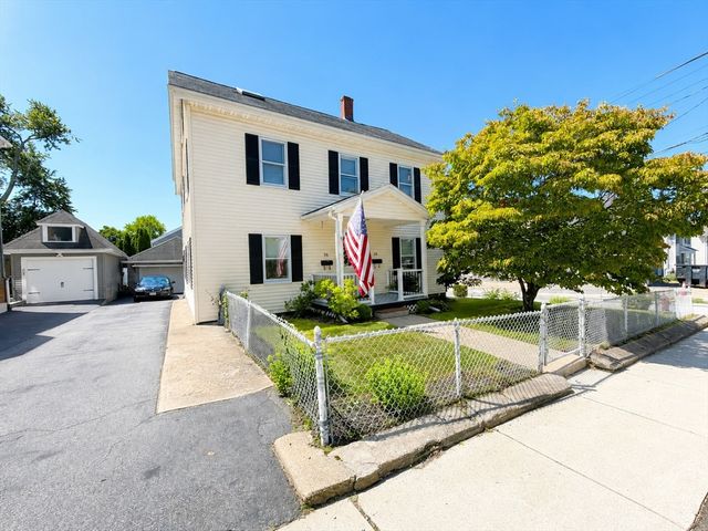 58 Oak St 58, Winchester, MA 01890