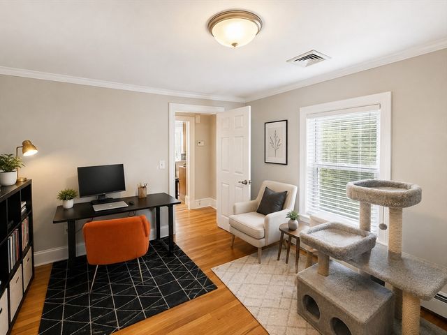 58 Oak St 58, Winchester, MA 01890