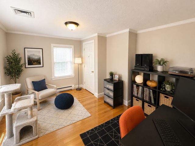 58 Oak St 58, Winchester, MA 01890