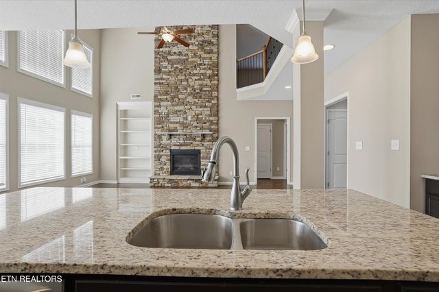 2553 Windjammer Lane, Knoxville, TN 37932