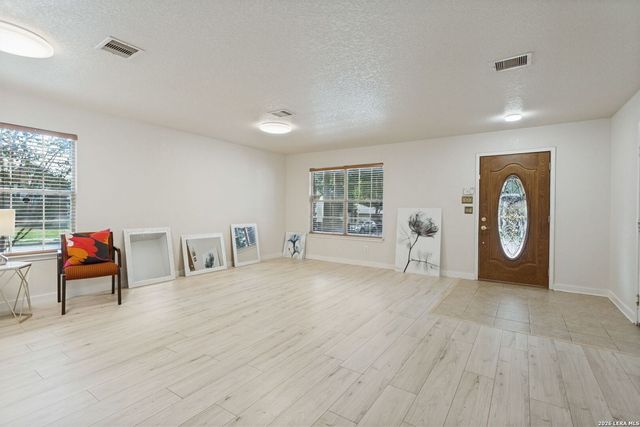 602 Barrow Peak, San Antonio, TX 78251