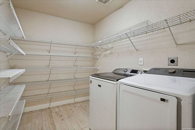 602 Barrow Peak, San Antonio, TX 78251