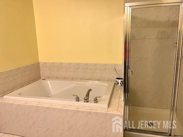 102 somerset Court, South Brunswick, NJ 08540