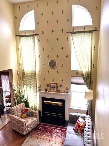102 somerset Court, South Brunswick, NJ 08540
