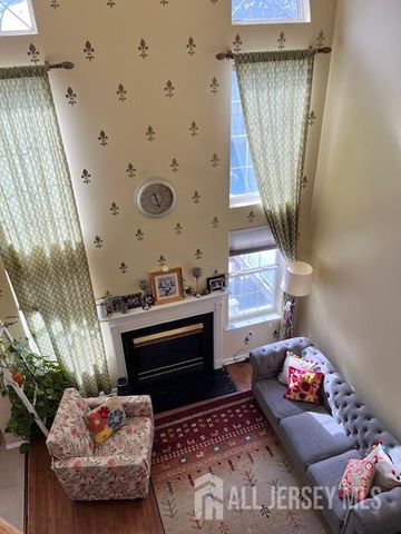 102 somerset Court, South Brunswick, NJ 08540