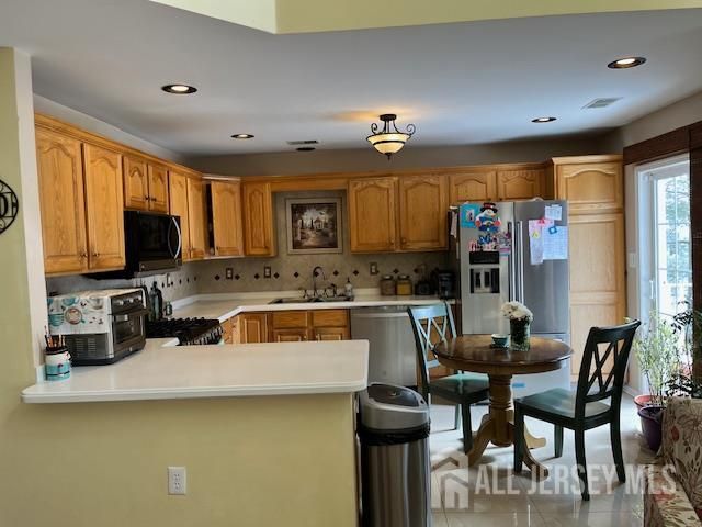 102 somerset Court, South Brunswick, NJ 08540