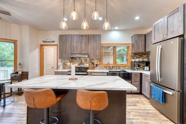 39 Mccracken Cove Road, Hayesville, NC 28904