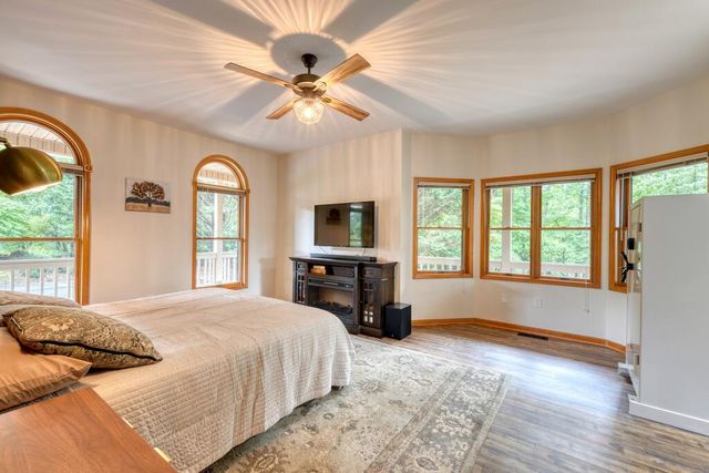 39 Mccracken Cove Road, Hayesville, NC 28904