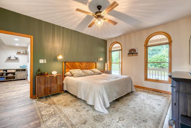 39 Mccracken Cove Road, Hayesville, NC 28904