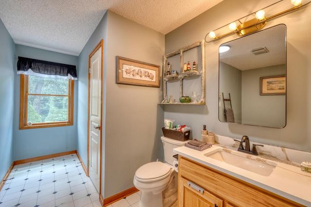 39 Mccracken Cove Road, Hayesville, NC 28904