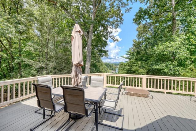 39 Mccracken Cove Road, Hayesville, NC 28904
