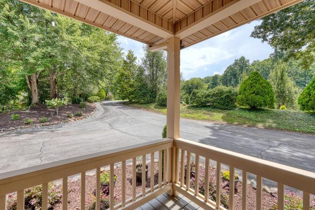 39 Mccracken Cove Road, Hayesville, NC 28904