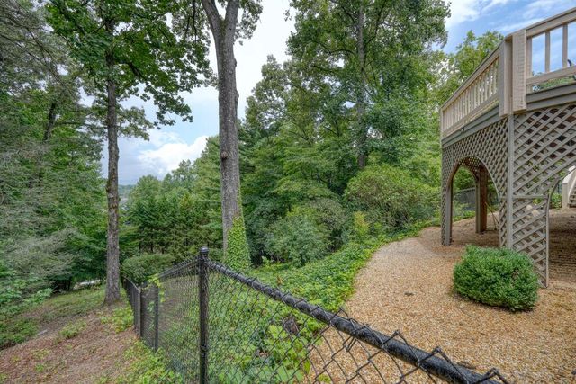39 Mccracken Cove Road, Hayesville, NC 28904