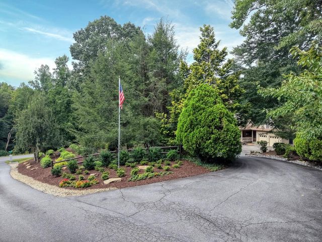 39 Mccracken Cove Road, Hayesville, NC 28904