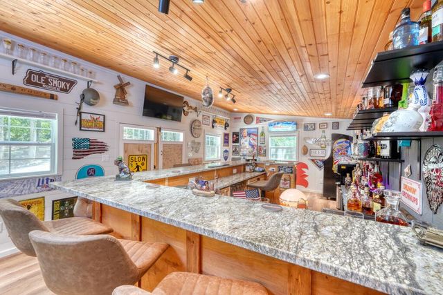 39 Mccracken Cove Road, Hayesville, NC 28904