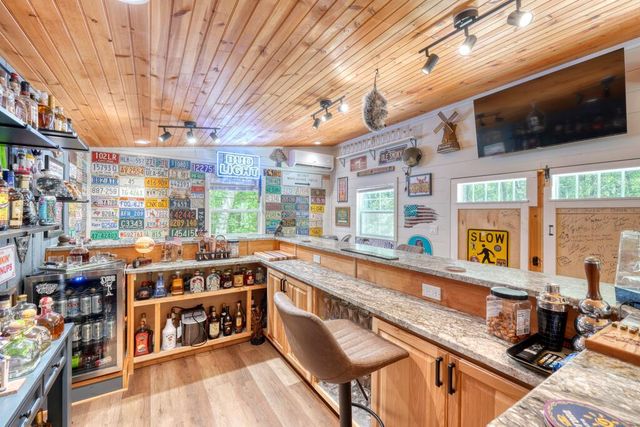 39 Mccracken Cove Road, Hayesville, NC 28904