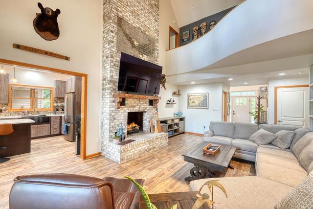 39 Mccracken Cove Road, Hayesville, NC 28904