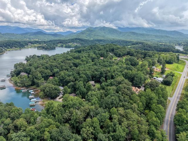 39 Mccracken Cove Road, Hayesville, NC 28904