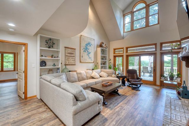 39 Mccracken Cove Road, Hayesville, NC 28904
