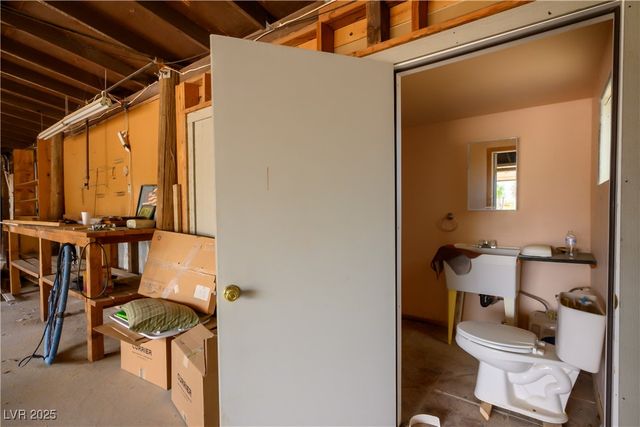 2417 East Anvil Road, Amargosa Valley, NV 89020