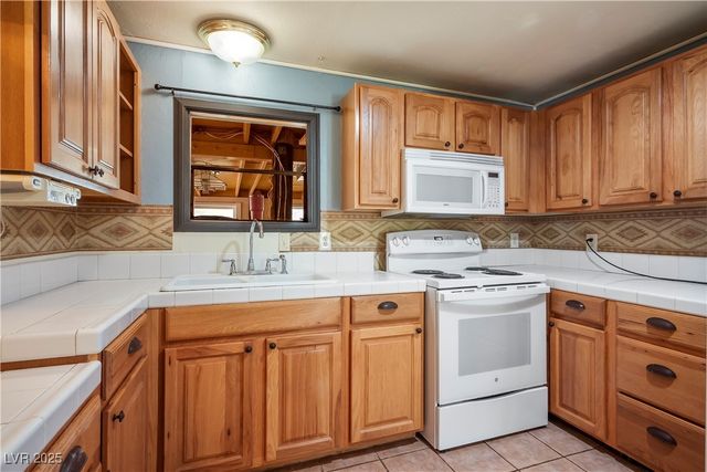 2417 East Anvil Road, Amargosa Valley, NV 89020