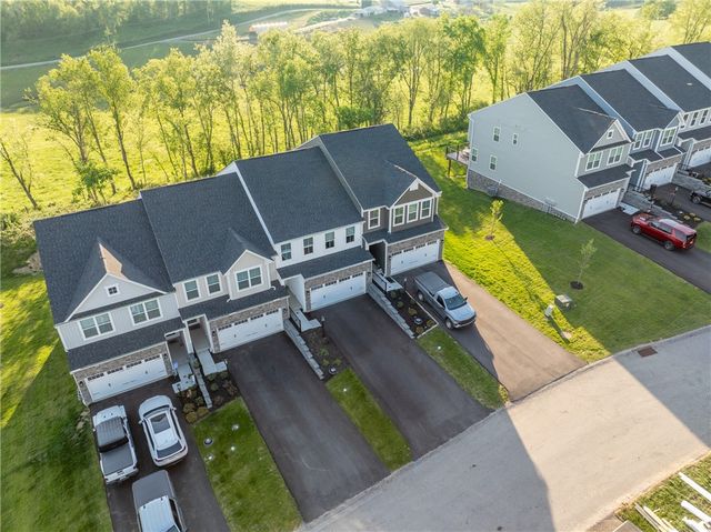 5005 Wellington Ct, Penn Twp, PA 15644