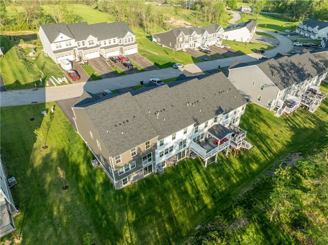 5005 Wellington Ct, Penn Twp, PA 15644