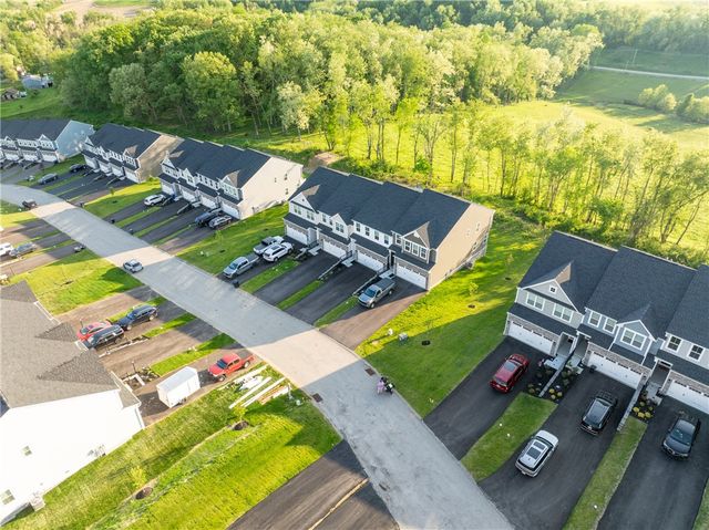 5005 Wellington Ct, Penn Twp, PA 15644