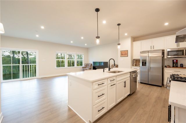 5005 Wellington Ct, Penn Twp, PA 15644