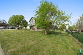 7708 W Eli Ct, Sioux Falls, SD 57106